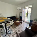 Grand Appartement En Centre Ville Avec Terrasse